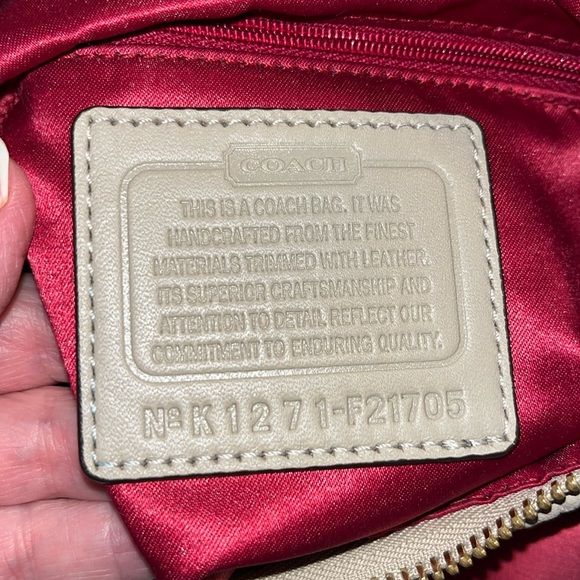 Coach  F21705  Rare  scarf print East – West Celeste hobo bag  shoulder bag LNEW - Picture 9 of 17